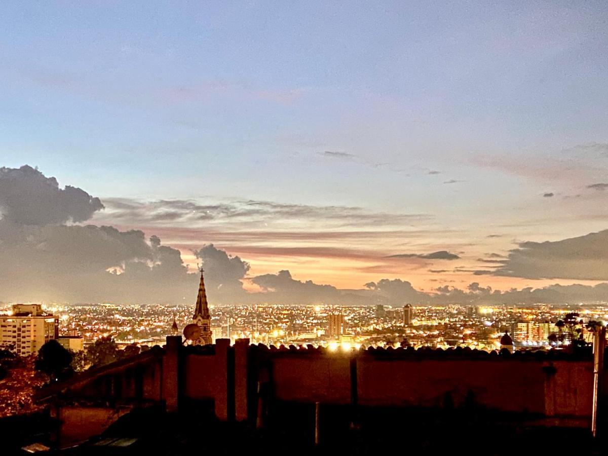 Xia Xue House La Candelaria - Bogota 360 City View エクステリア 写真